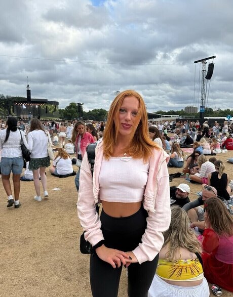 巨乳ティーンオンリーファンズ 限定 写真