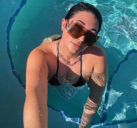 弁護士オンリーファンズ ホットポルノ 写真