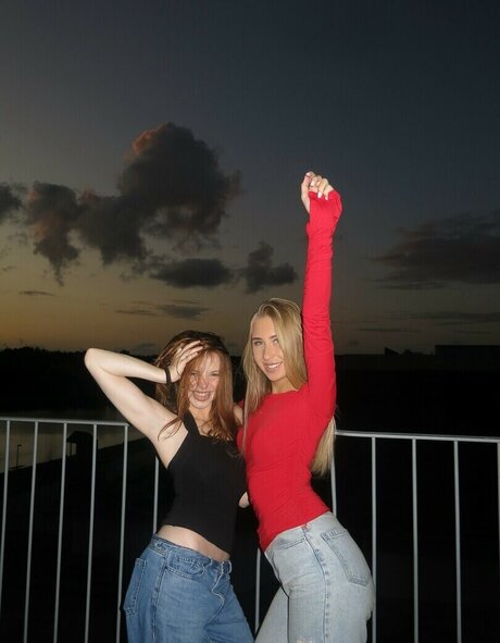 フェラチオ アジア人 OnlyFans ヌード 写真