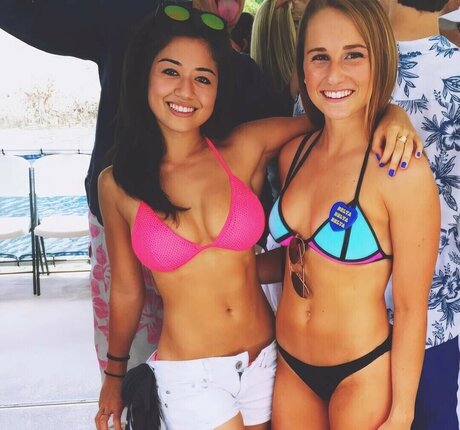 Jennifer Mika 独占モデル 写真