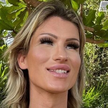 アジア人女性OnlyFans 美しいヌード 写真