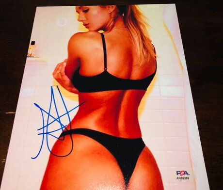 NiykeeHeaton ホット女優 写真