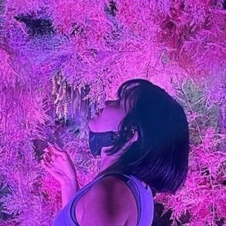 赤毛ティーンオンリーファンズ 裸 画像