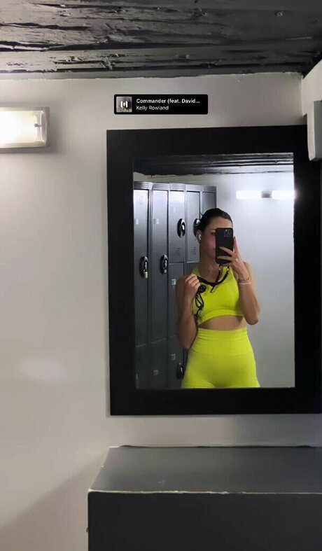 巨乳の熟女オンリーファンズ ホット 写真