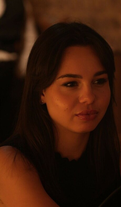 elise cm トップ女優 画像