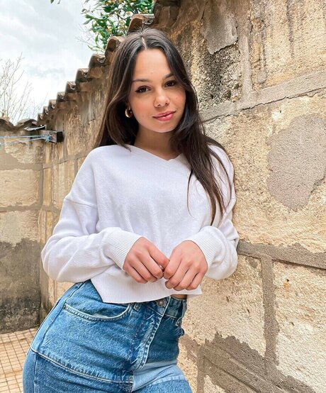 elise cm 高品質モデル 写真