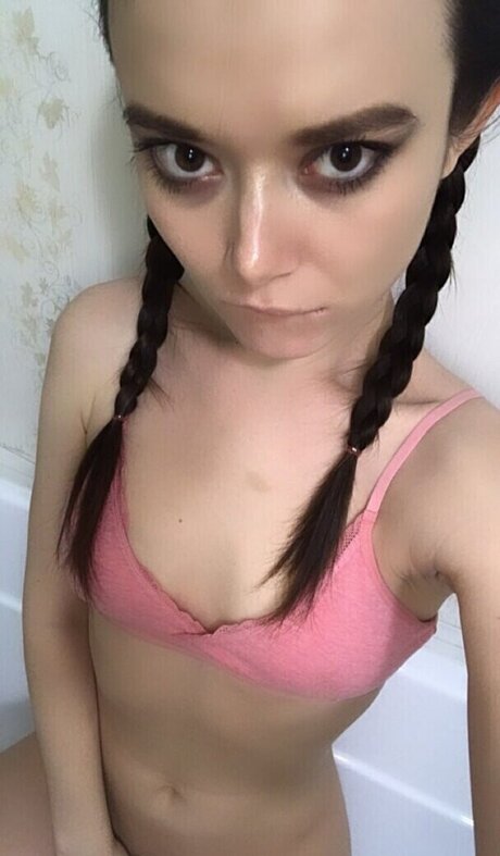 巨乳ティーンオンリーファンズ 可愛い 写真