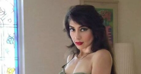 Bella De La Vega アートスター 写真