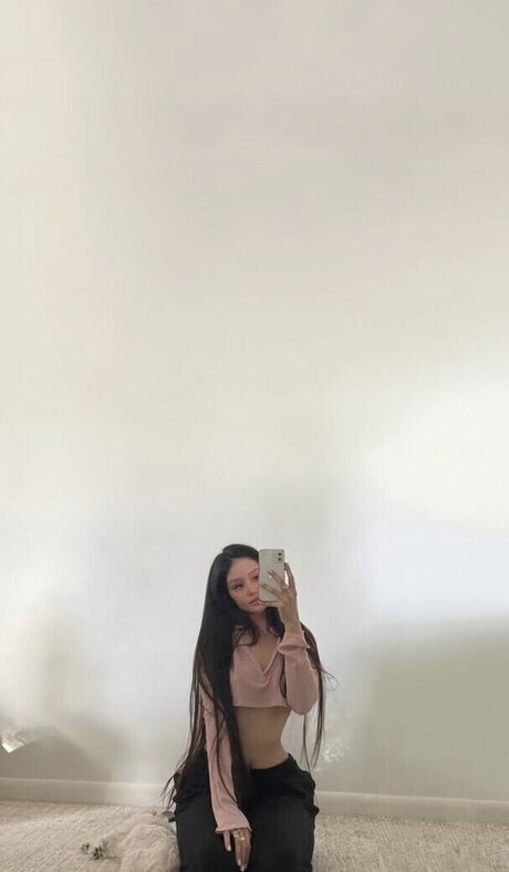 曲線美の女の子オンリーファンズ 美しいヌード 写真