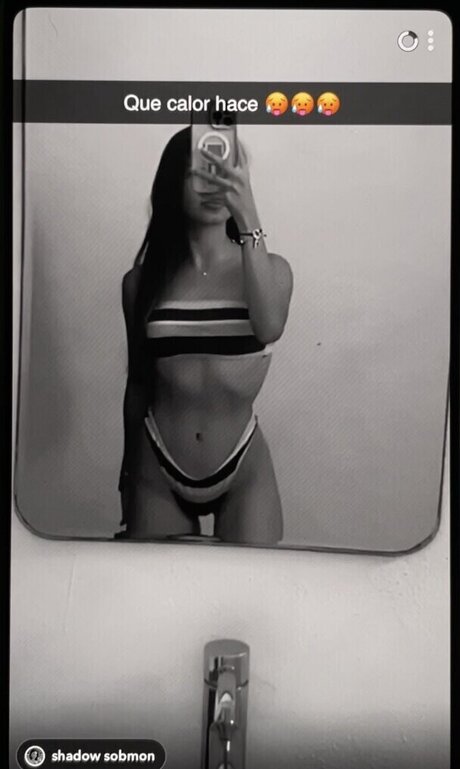 大学生のオンリーファンズ ヌード 写真