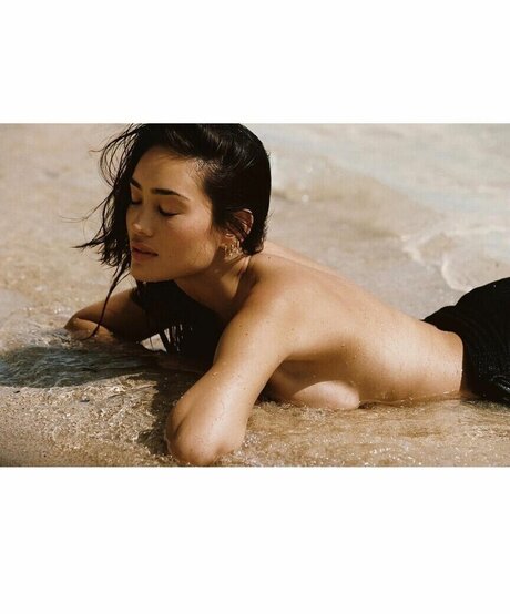 Elizabeth Wood ヌードモデル 写真