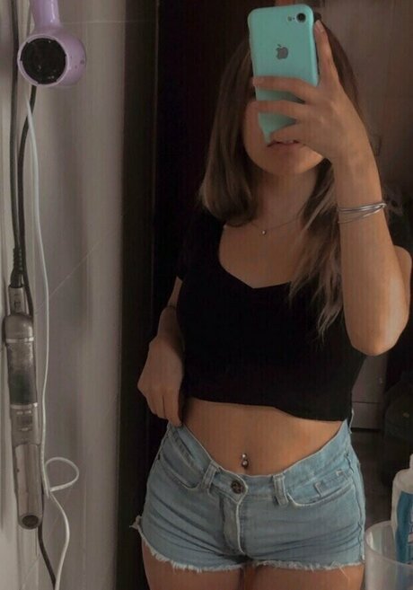 熟女の足オンリーファンズ 無料ポルノ 画像