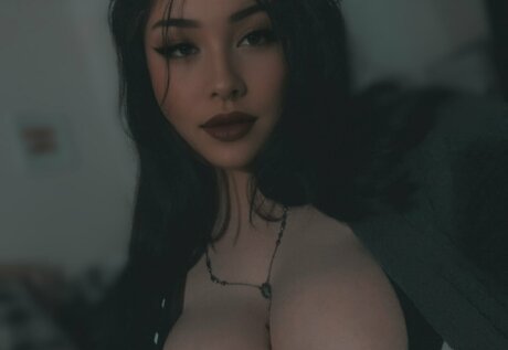 Vaermina 女優 画像