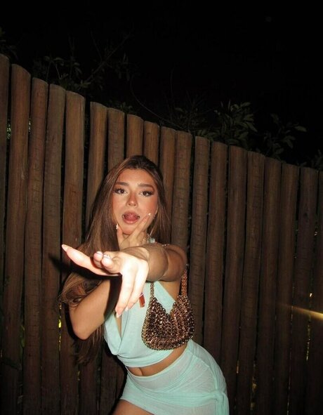 Yasmin Takada アートスター 画像