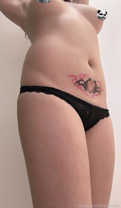 英国のティーンオンリーファン アートヌード 写真