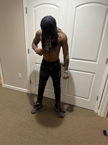 HoochieDaddy43 アートポルノスター 画像