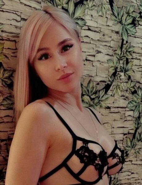 熟女 太め OnlyFans ポルノ 写真