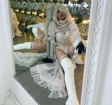 Nife Cosplay 最高のポルノスター 写真