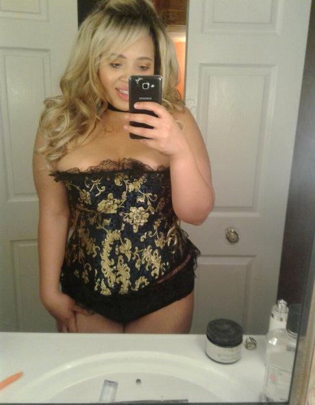 寝取られアマチュアOnlyFans 可愛い 写真