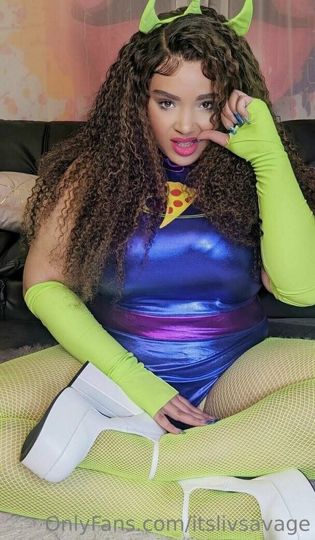 itslivsavage xxxモデル 画像