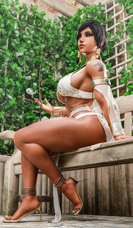 太めのブロンドオンリーファンズ エロチック ギャラリー