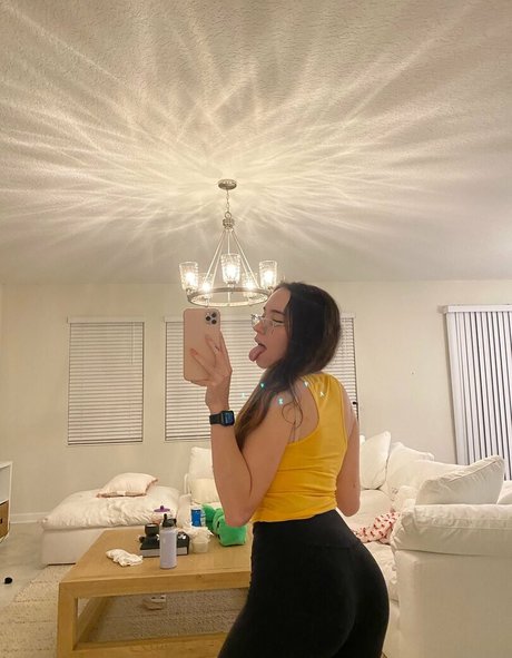 catlyn アートモデル 写真