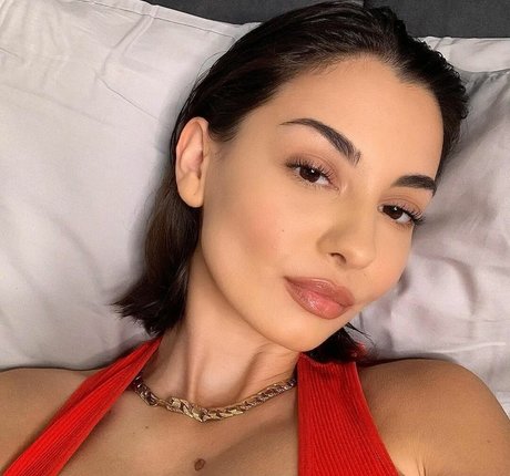 Adelaide T ポルノスター ホット 写真