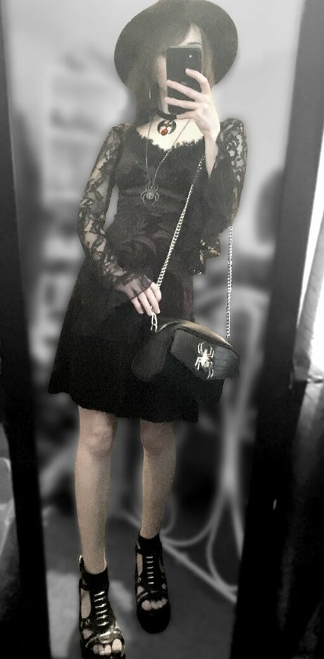 Apricot ポルノスター 裸 アーカイブ