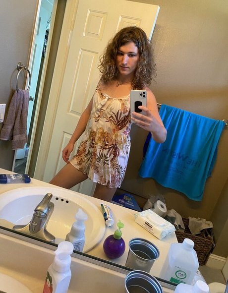 英国のティーンオンリーファン ヌード 写真