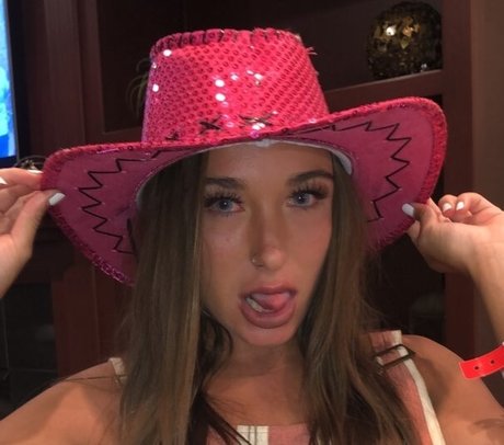 Erika Lampe アートモデル 写真