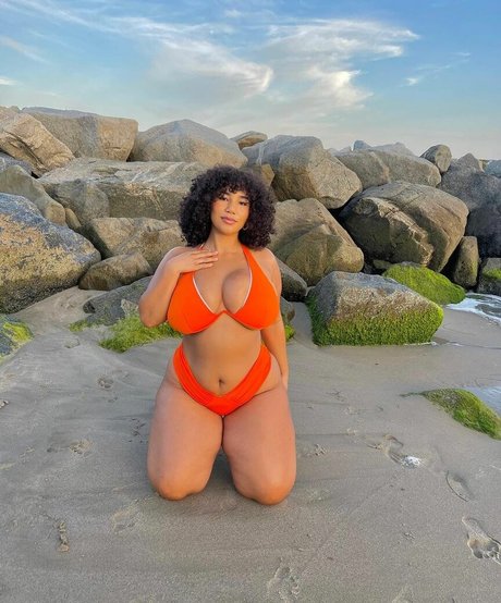 Katelyn Folasade HD女優 ギャラリー