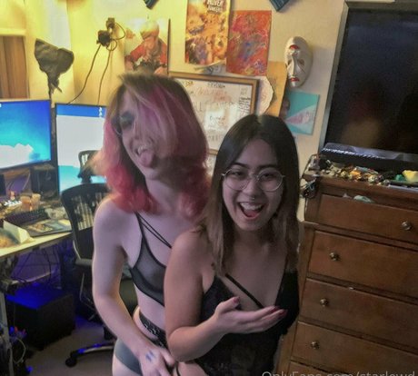 ブルネットの猫OnlyFans アートxxx 画像