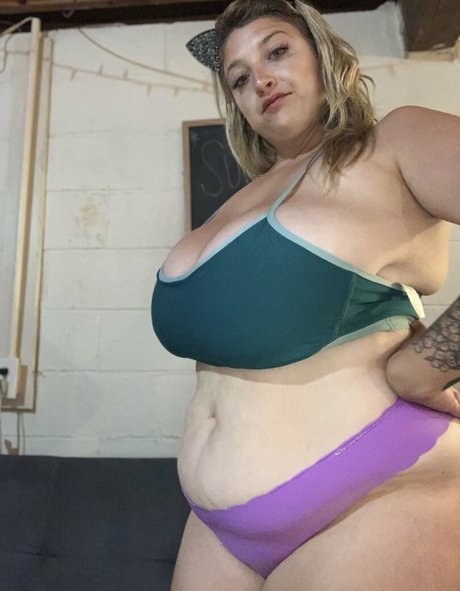 OnlyFansの普及 アートヌード 画像