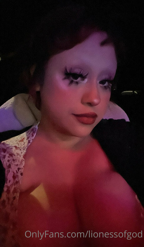 lionessofgod ポルノモデル 画像