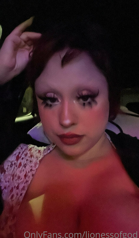 lionessofgod かわいいモデル 写真