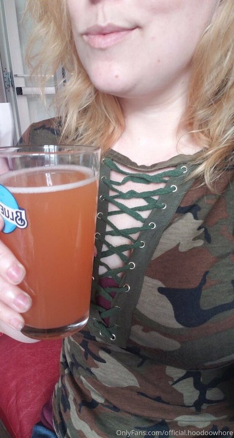 official hoodoowhore ポルノスター 裸 ギャラリー