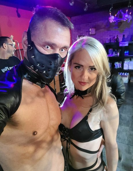 巨大な天然おっぱいオンリーファンズ えろ ギャラリー