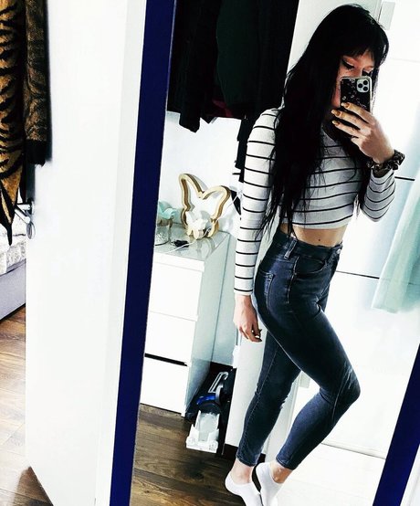 gelliii93_ アート女優 写真