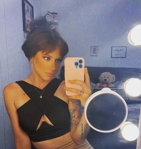 gelliii93_ スター 裸 画像