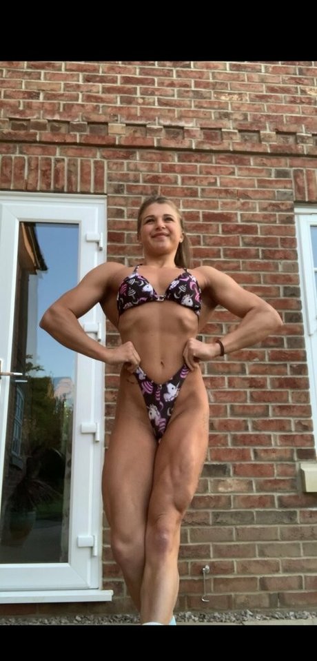 emilyjbrand98 エロティックなスター 写真