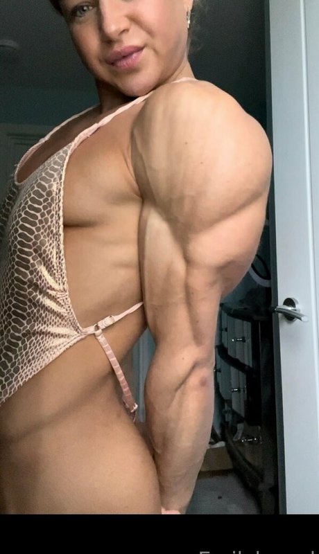 emilyjbrand98 ヌードのポルノスター 画像