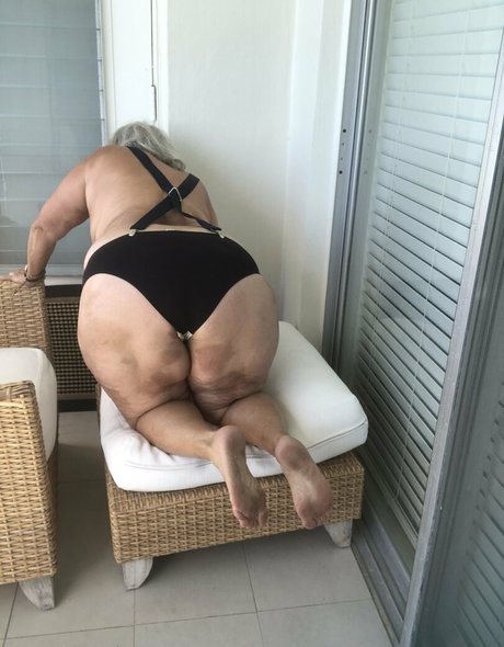 thebumbumbaroness 素敵なポルノスター 画像