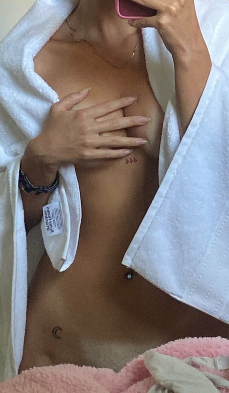 Rebeka Catalina ホットなポルノスター 写真