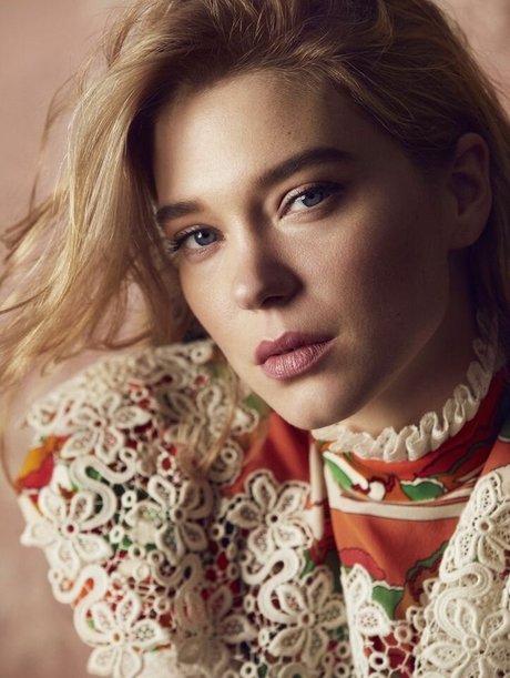 熟女 太め OnlyFans アートポルノ 画像