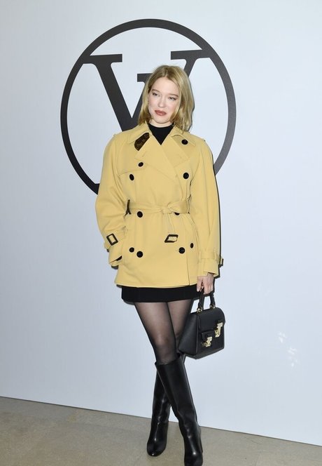 黒人ママオンリーファンズ 無料エロ 写真