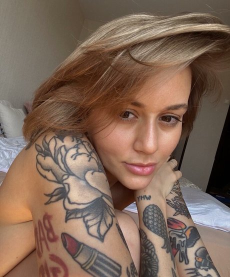 Daria Perel ヌードモデル 写真