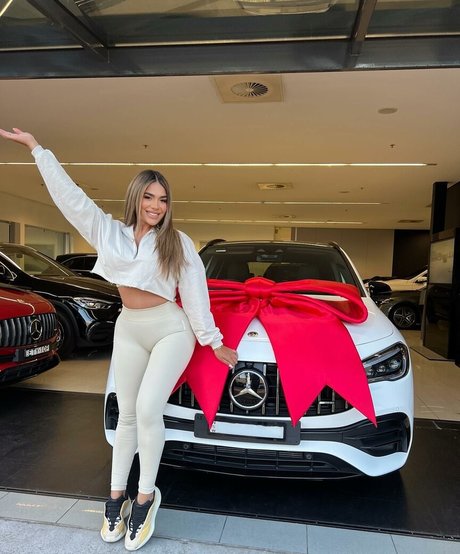 OnlyFansの普及 セクシー裸 写真