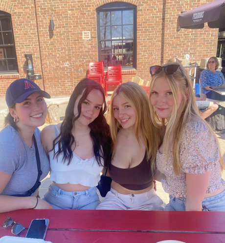 Sarao Sulli 無料スター 写真