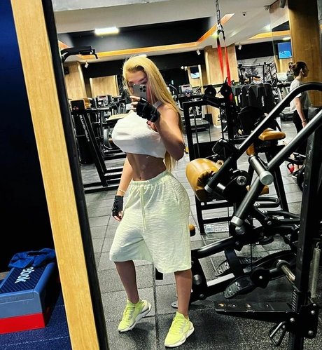 甘いおまんこオンリーファンズ ポルノ 画像