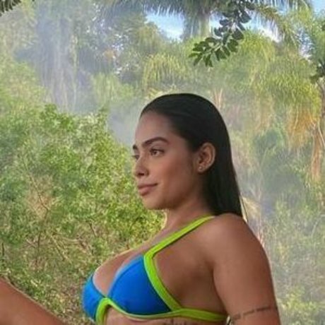 giroquue ポルノモデル 写真